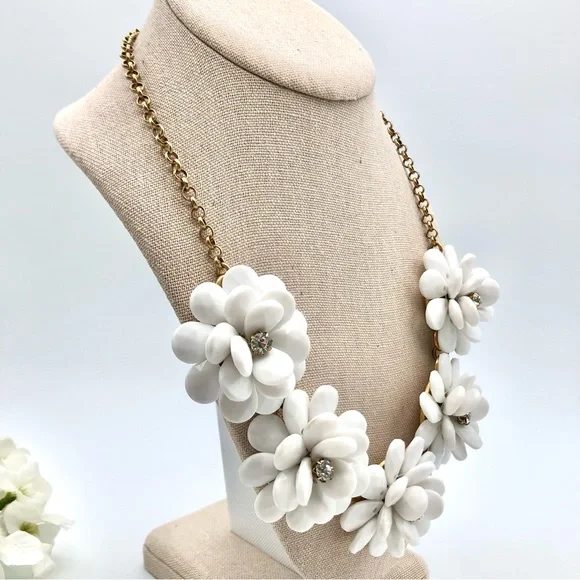 J. Crew White Flower And Crystal Necklace - Picture 2 of 13